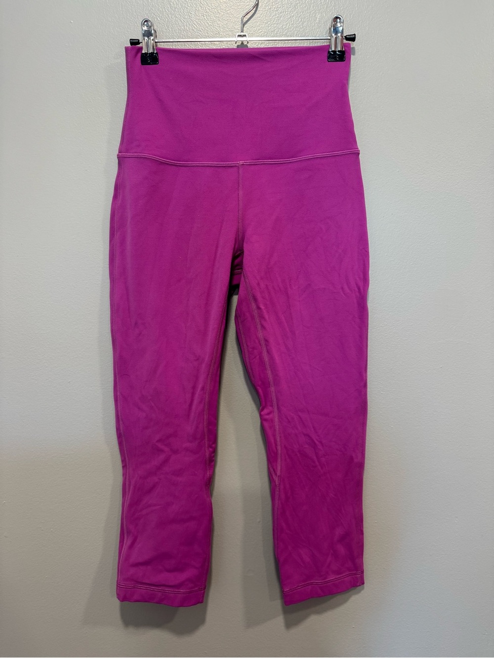 Lululemon Align Super-High-Rise Crop 21" in Vivid Plum Size 6